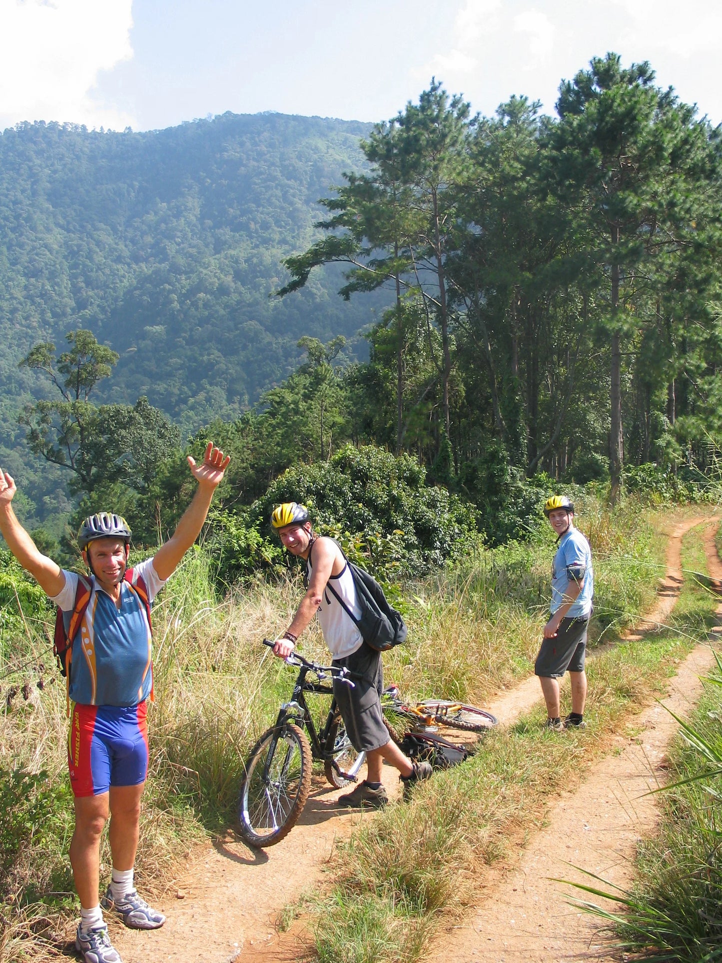 "BIKE 14" 2-Day "Highlanders Route" Doi Suthep National Park.   6500฿
