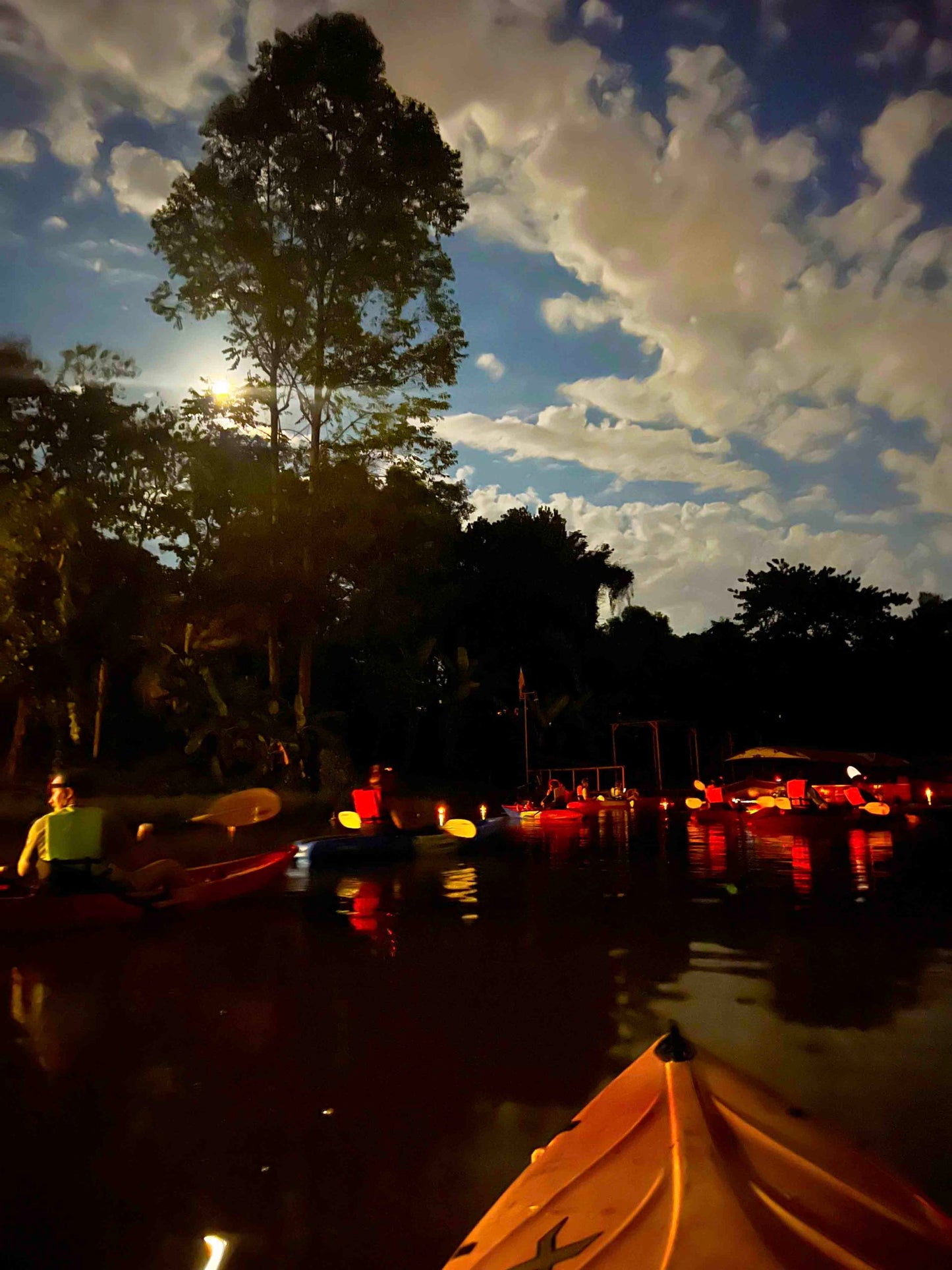 Chiang Mai Night Light Kayaking "NK"   1250฿